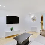 Beautiful 2 Bdr Duplex In Paris