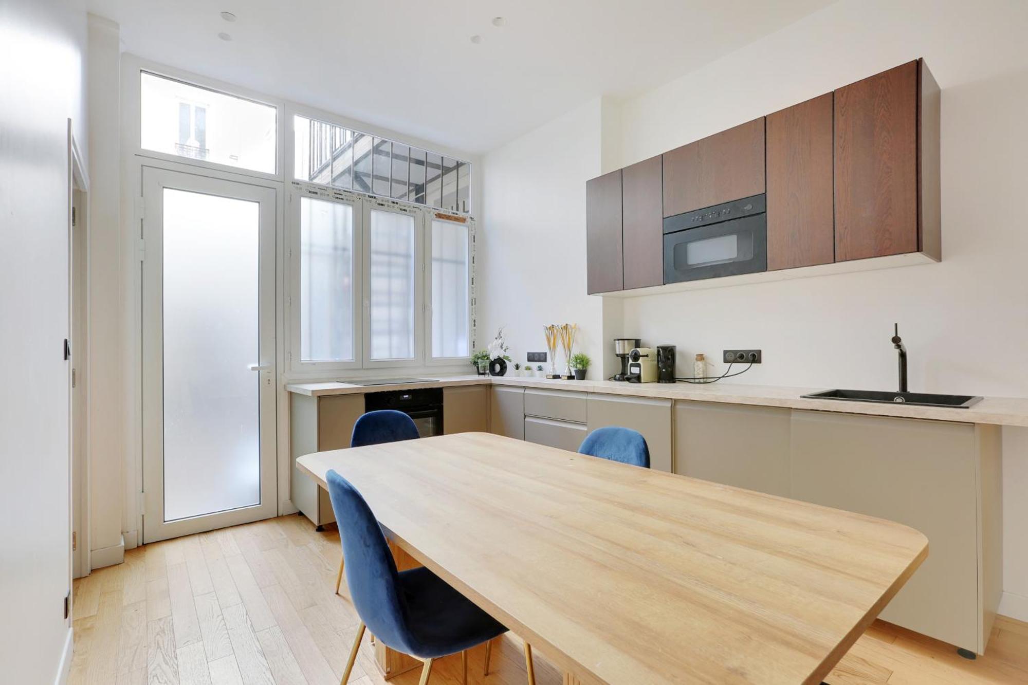 Beautiful 2 Bdr Duplex In Parijs