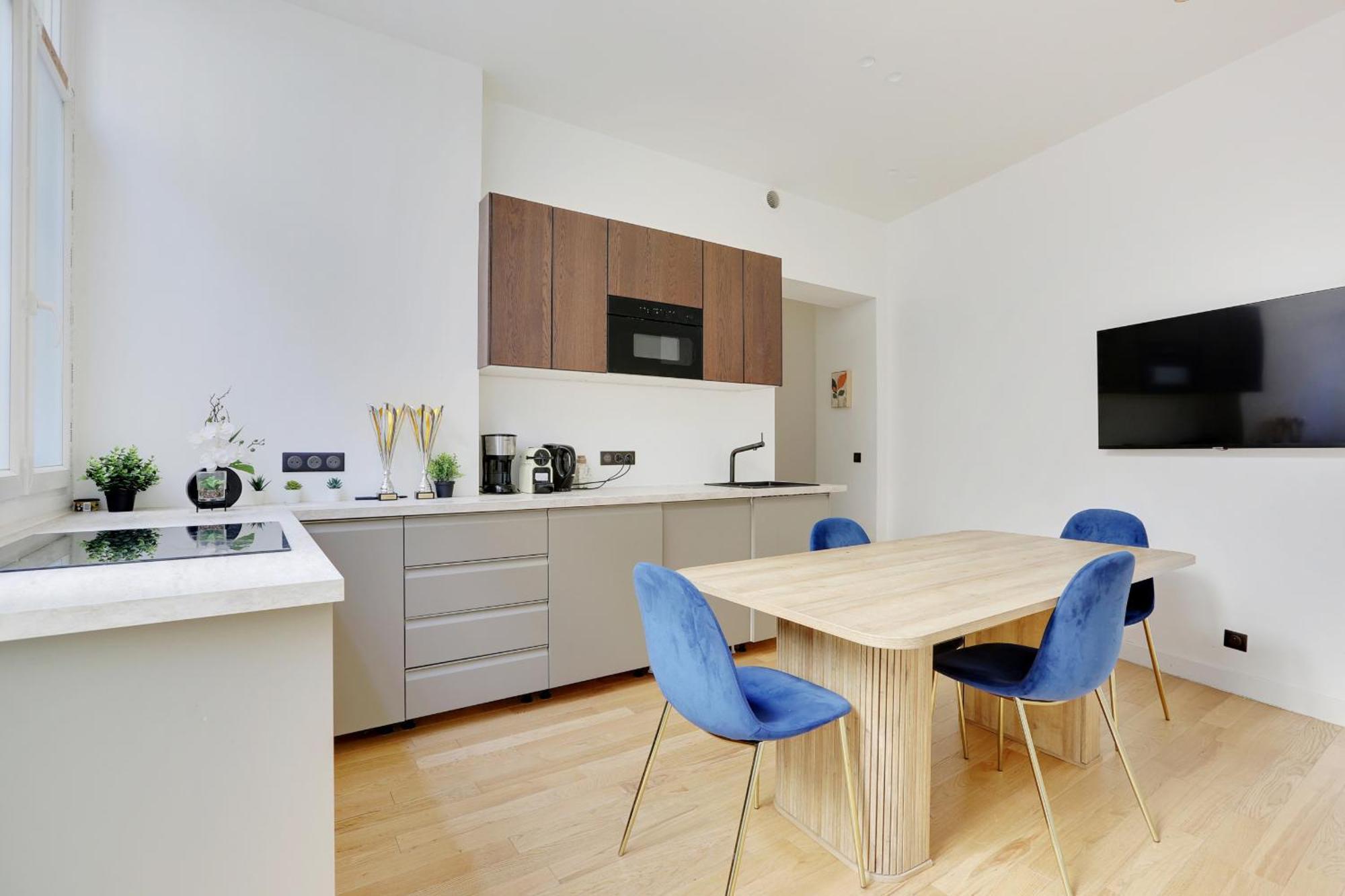 Beautiful 2 Bdr Duplex In *